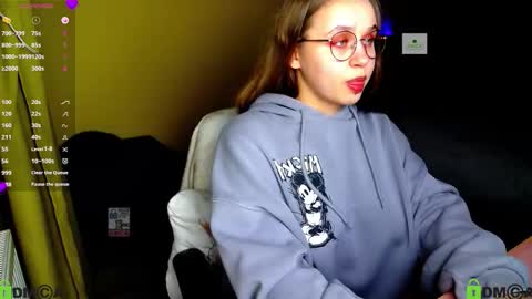 Lily online show from November 10, 9:17 pm