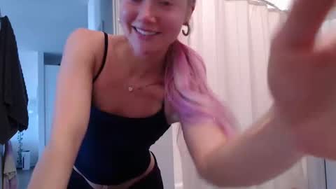 Lily Monroe online show from November 16, 6:21 pm