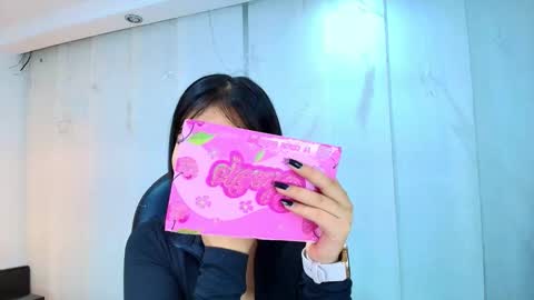  Lina Bedoya  online show from February 9, 11:36 am