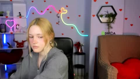 lina_fox12 online show from April 8, 12:08 pm