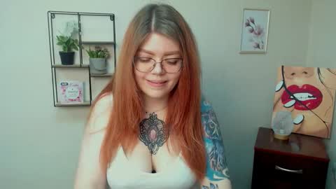 lina_ri online show from December 18, 10:10 am