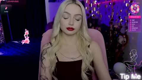 I am Lina online show from April 24, 12:40 pm