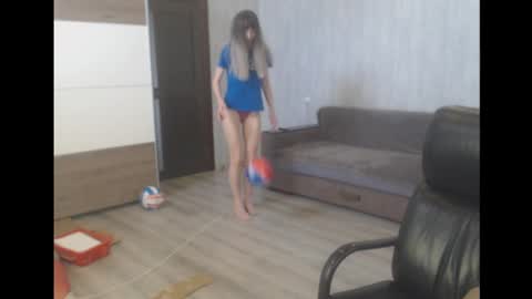 LinaLivee online show from February 11, 10:25 am