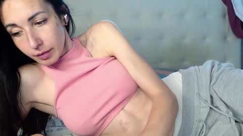 LinaLivee online show from September 17, 7:12 am