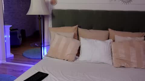 LinaReese online show from September 10, 6:25 am