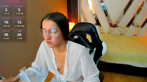  Linda  online show from June 1, 6:31 pm