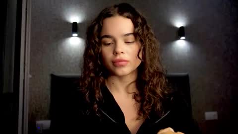 Linda online show from November 5, 1:13 pm