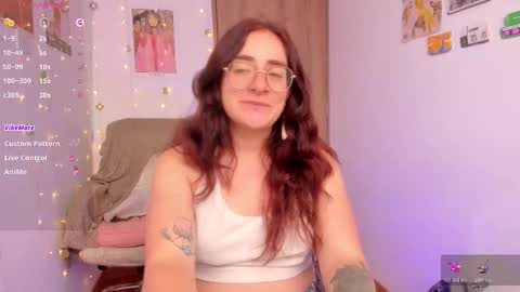 Giggles  online show from November 24, 1:32 pm