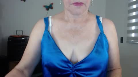 Linda Hanna online show from October 31, 8:20 pm