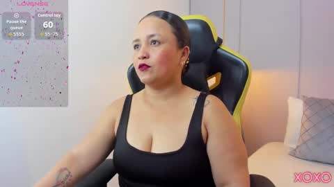 L I N D A online show from October 10, 7:30 pm