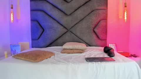 Linda Saenz online show from April 19, 6:10 pm