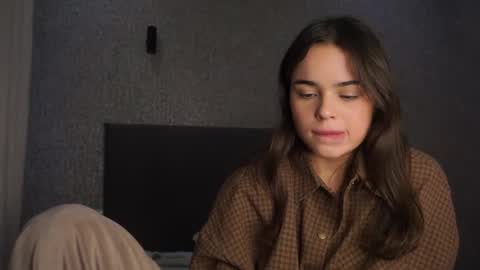 Linda online show from April 13, 1:37 pm