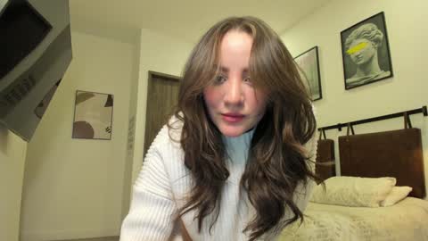 Snapshot of lindabluee chatting on January 12, 11:04 pm Nia  online show from January 12, 11:04 pm