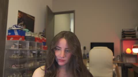 Snapshot of lindabluee chatting on September 28, 2:04 pm Nia  online show from September 28, 2:04 pm