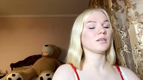 Luna online show from November 25, 12:15 pm