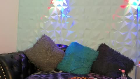 lindsay_cg online show from June 1, 12:17 pm