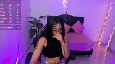 Linda  online show from May 11, 5:03 am