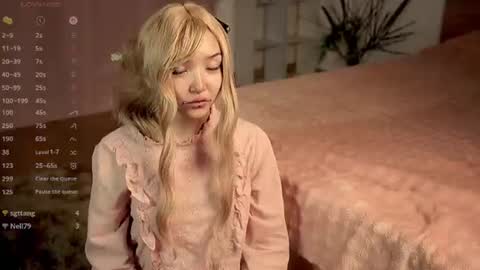 Linh -   online show from June 18, 9:31 pm
