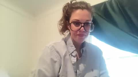 linusloves online show from April 15, 6:11 pm