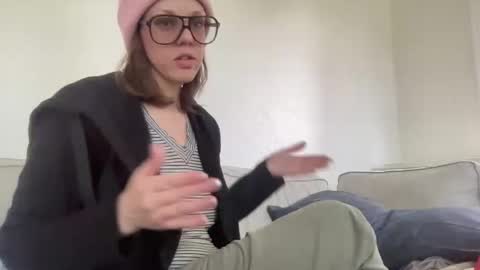 linusloves online show from April 19, 5:47 pm