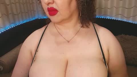 LIpsAddiction online show from April 4, 2:02 pm