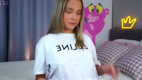 Amelia online show from November 13, 1:41 am