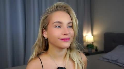 Amelia online show from March 8, 1:06 am