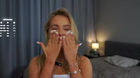 Amelia online show from February 28, 1:26 am