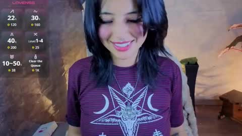 lisa dolly nyx online show from May 5, 10:48 pm