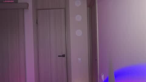 lisa_graham online show from February 6, 4:49 am