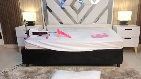 lisa_sweetas online show from February 28, 1:31 am