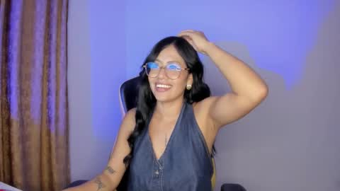 Lisa Thompson online show from February 7, 1:19 am