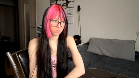 Aileen online show from April 9, 6:19 am