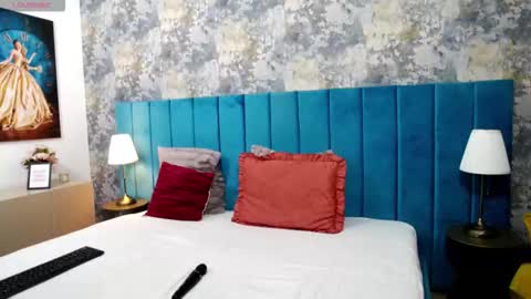 lisacroft online show from January 14, 8:11 am