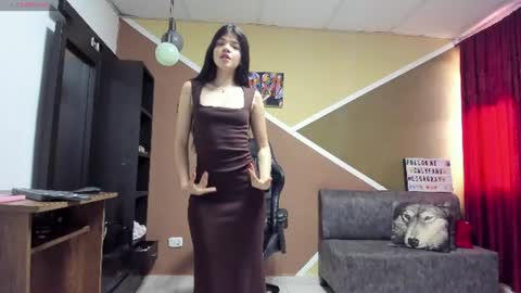 Lisa Gray Independent Model online show from June 22, 7:10 pm