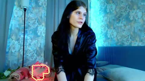 lisahempton online show from July 24, 1:30 pm