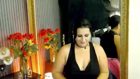 Snapshot of lisamaze chatting on September 30, 5:56 pm SofiaHanson online show from September 30, 5:56 pm
