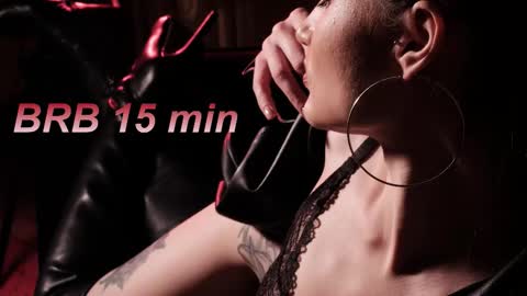 Lisa Moore online show from March 9, 2:05 am