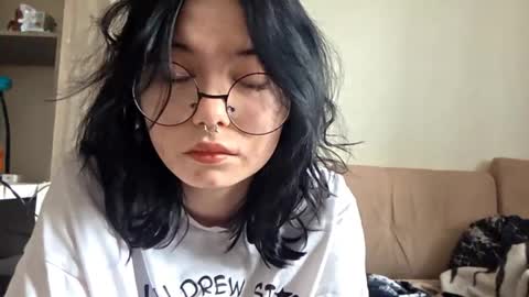 lisandrasteed online show from April 9, 7:14 am