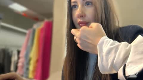 lisandriaa online show from March 31, 10:37 am