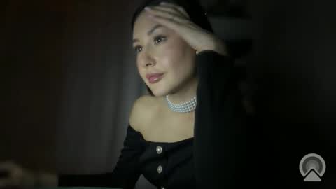 lisandriaa online show from April 3, 8:27 pm