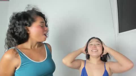 lissa_petitee online show from May 30, 2:10 am