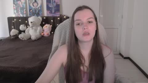 little__flowers online show from October 30, 8:04 am