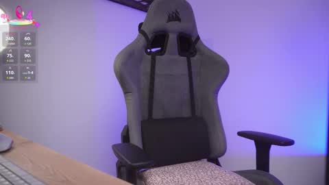 Help me reach 100 likes online show from January 31, 7:11 pm