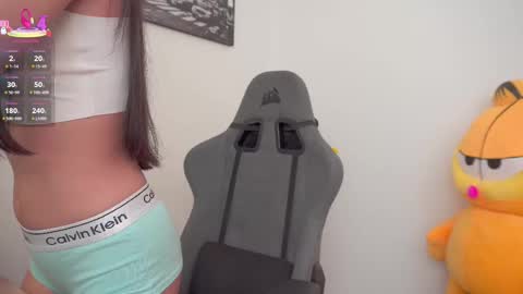 Help me reach 100 likes online show from September 13, 7:16 pm