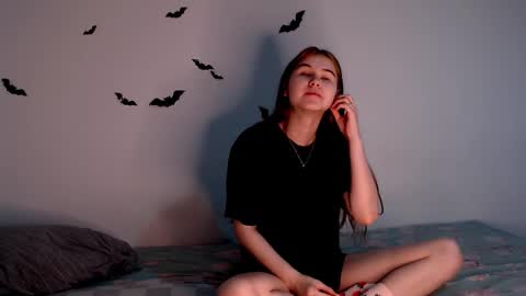 Alice.. online show from October 23, 3:35 pm