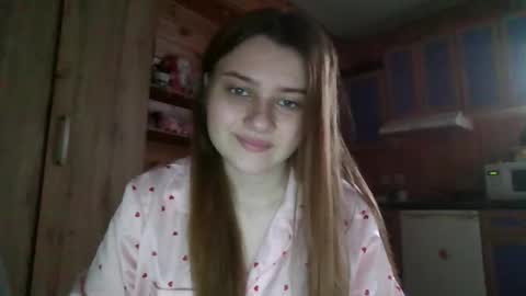 little_shygirl_ online show from November 12, 4:59 am