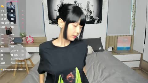 Yena and Gabby online show from April 9, 10:32 am