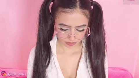 Ari online show from May 15, 7:43 pm