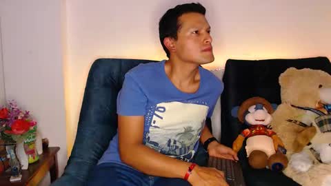 Manu online show from May 17, 4:00 am